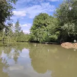 Avec Etang Privatise *