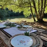 Apartament Avec Etang Privatise Saint-Aquilin-de-Corbion