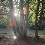 Avec Etang Privatise