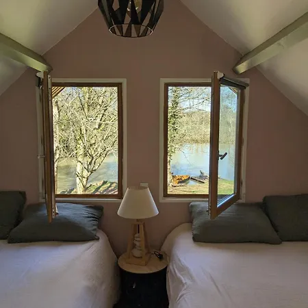 Appartement Avec étang Privatisé Saint-Aquilin-de-Corbion